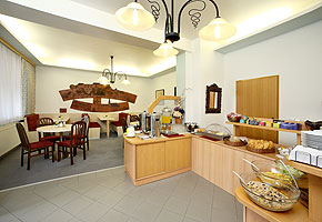 Penzion Rajský, breakfast, photo by: Lubor Mrázek